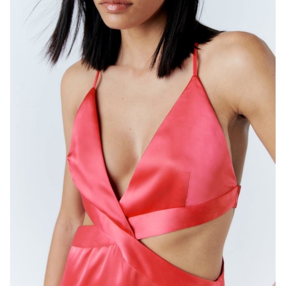 NWT. Zara Coral Pink Satin Effect Cut Out V-neck Midi Dress. Size XS. - Picture 2 of 12